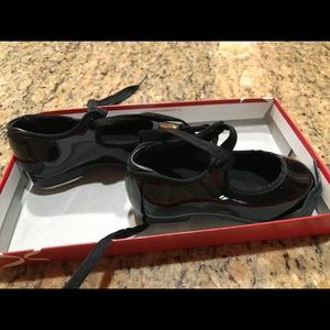 Ovation Tap Shoes - Size 7 M